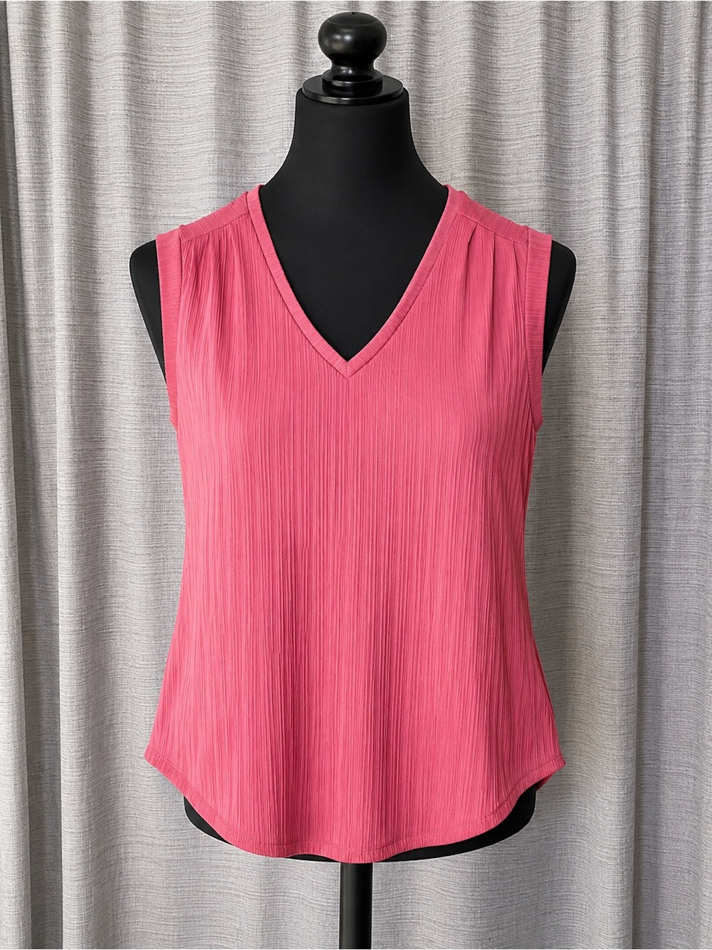 Rachel Roy Dusty Pink Ribbed Sleeveless Top Women’s Medium V Neck Stretch